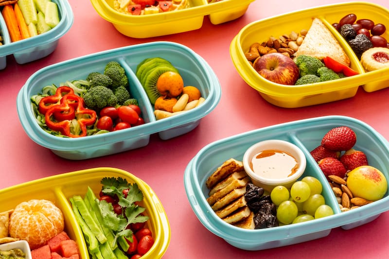 Desde el 2025 rige una normativa en México que prohíbe la venta de comida chatarra en todas las escuelas del país.