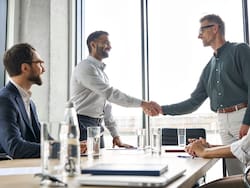 Fusiones y adquisiciones de empresas alcanzaron los u$s 6900 millones en 2025