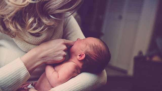 Adiós Ley del Registro Civil: las madres tendrán ahora la facultad de exigir a los hijos que lleven su apellido y el del padre