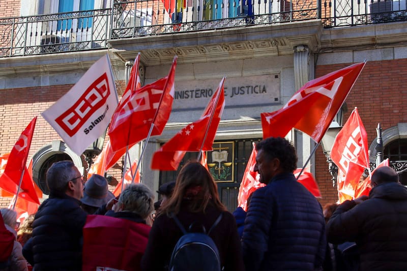 CCOO reclama medidas urgentes y no descarta huelgas si no se garantizan protocolos efectivos para trabajadores y usuarios.