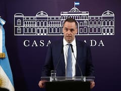 Adorni retoma la agenda con ministros y enfrenta la crisis recargada en conferencia de prensa