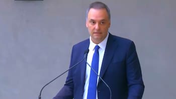 Adorni anticipó una “nueva fiebre del oro” en la Argentina y le pidió a los empresarios que “no se escondan”