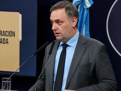 Adorni presentó su declaración jurada 2025: el ahorro “en negro” en dólares que transparentó