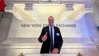 La “mano negra” detrás del video de Adorni, un favor en New York y la millonaria multa para FATE