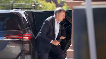 Efecto Adorni: cómo impactan las acusaciones contra el jefe de Gabinete en la imagen de Milei