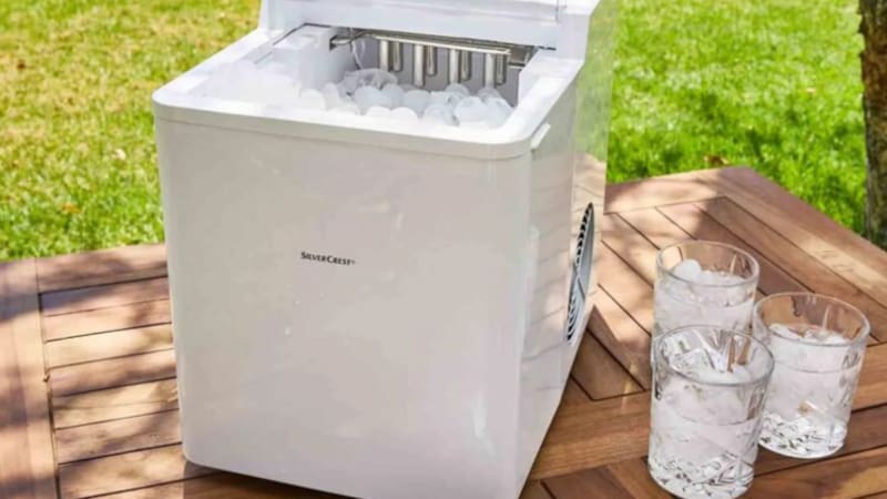 El electrodoméstico de Lidl más vendido es ideal para el verano: esta máquina prepara cubitos de hielo en pocos minutos.