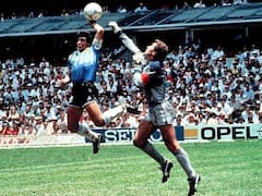 La pelota del “Gol del Siglo” y “La mano de Dios” de Maradona volvió a cambiar de dueño: cuánto pagaron