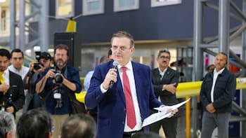 Marcelo Ebrard exige frenar ‘castigos’ de Trump: califica de injustos aranceles al acero y autos mexicanos
