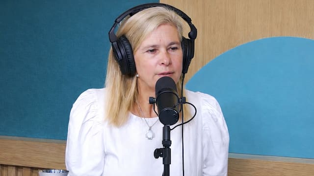 El fin del ‘canuto’: por qué María Castiglioni dice que el que tiene dólares bajo el colchón hoy “pierde plata”