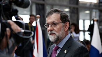 Escándalo en España: Sánchez acusa a Rajoy de “avergonzar” al país por sus dichos sobre la selección de Francia