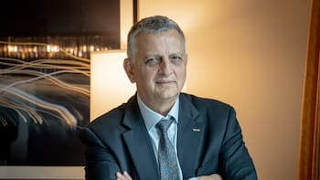 Marín: “La guerra acelera fuertemente la expansión del proyecto de GNL de YPF”