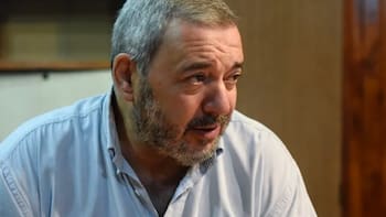 La desaprobación de Mario Bergara se dispara a 52% en Montevideo