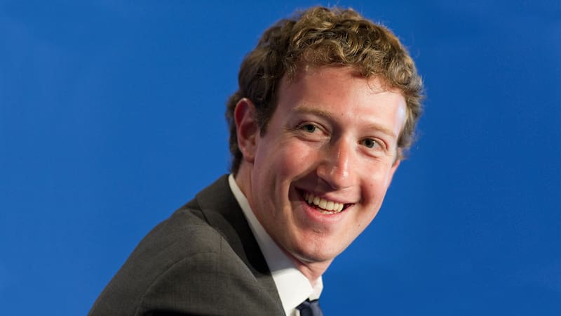 El creador de Facebook sostiene que, con esta nueva tecnología, las posibilidades son infinitas y una integración más fluida entre lo digital y lo físico está cerca de ser posible.