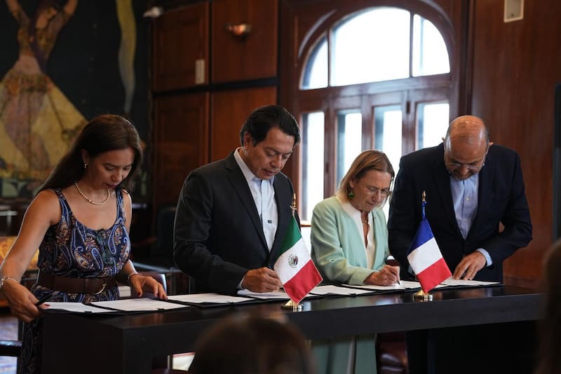 Nuevas carreras tecnológicas buscan evitar deserción escolar.