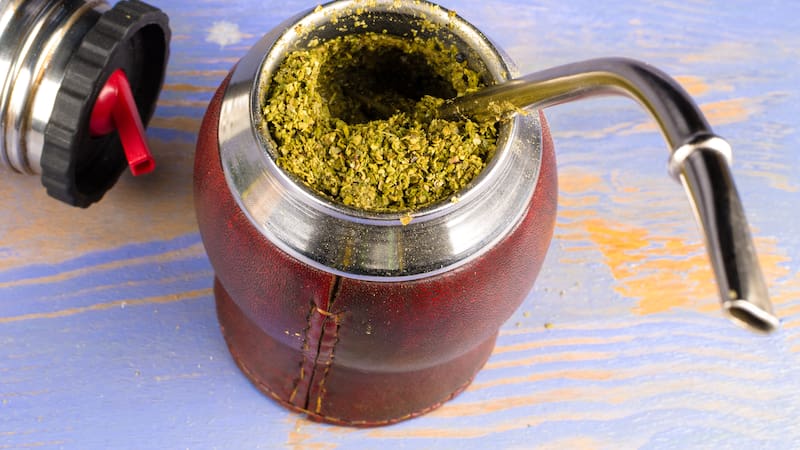 Es un suplemento natural que se destaca porque tiene gran parte de las propiedades y los beneficios para la salud de los huesos y las articulaciones, el fortalecimiento del cabello y los dientes que se recomiendan para una buena salud, vitalidad y longevidad.