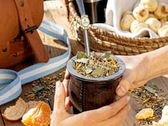 Chau estrés: el yuyo medicinal para el mate que ayuda a evitar los nervios y calma los dolores