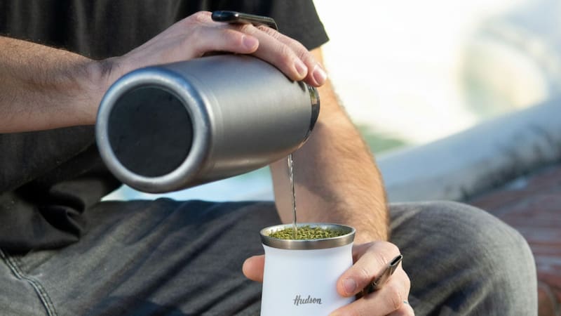 Foto: Hudson, editada con IA por El Cronista.