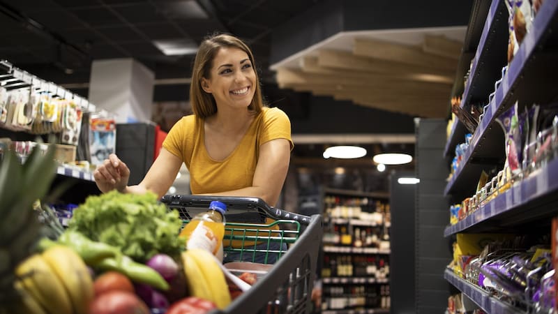 Cencosud apuesta por el largo plazo y ya planifica abrir 10 tiendas más en 2025 (Foto: Freepik)