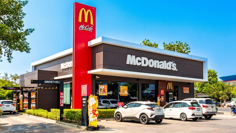 McDonald’s abre un restaurante en el país con 280m², terraza y zona de juegos: creará 35 puestos de trabajo