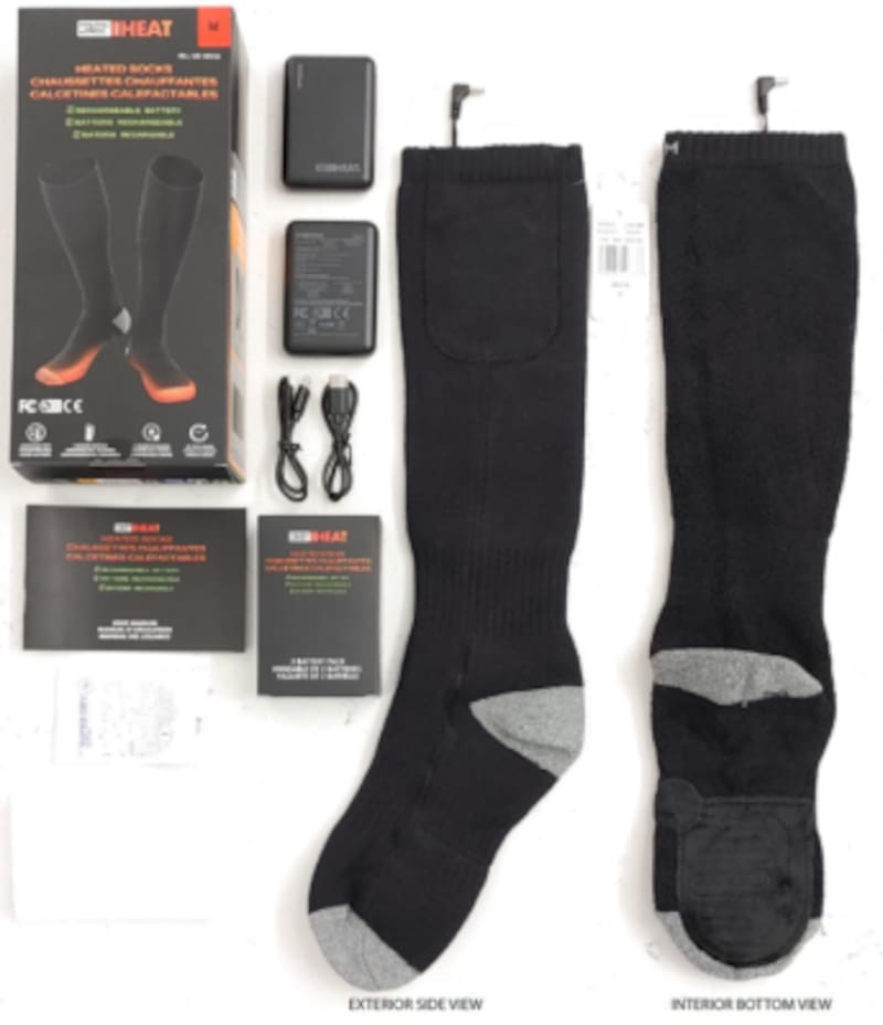 Medias calefaccionadas 32 Degrees retiradas del mercado, con batería recargable, manual de usuario y empaque.