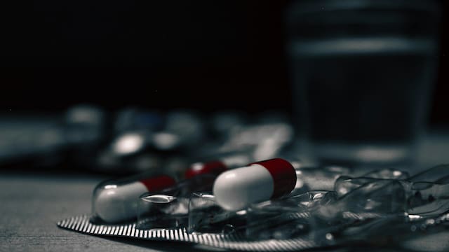 Ordenan retirar un popular medicamento para la presión: esto es lo que encontraron dentro de las pastillas