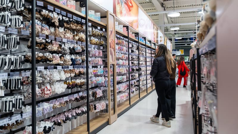 La iniciativa marcará el debut de un modelo de shop-in-shop (tienda dentro de la tienda).