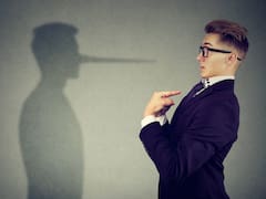 La técnica de la CIA que no falla para detectar en pocos segundos si una persona está mintiendo