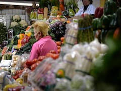 Alerta Banxico: La inflación se descontrola por el precio del jitomate y pone en duda la baja de tasas