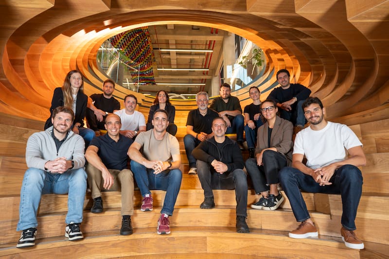 Un grupo de colaboradores de Mercado Libre que lidera nuevamente el ranking de Mejores empleadores
