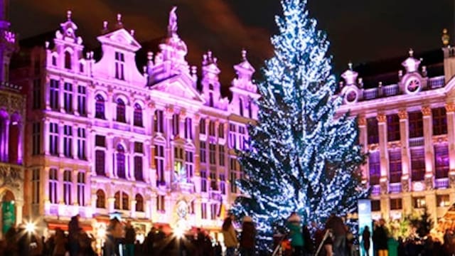 El Corte Inglés ofrece viajes para conocer el mercadillo navideño de Bruselas: incluye vuelo ida y vuelta por menos de 70 euros