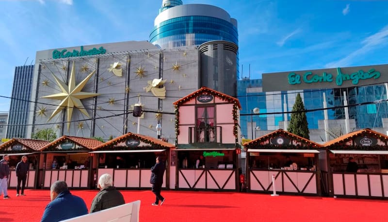 Los mercados reúnen gastronomía, regalos, libros, dulces y ocio infantil en un entorno decorado al estilo europeo.