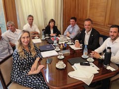 El Gobierno delinea el cronograma de las próximas semanas y va en busca de cinco victorias