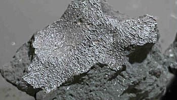 El meteorito que impactó el techo de una casa podría cambiar lo que sabemos sobre el origen de la vida y la humanidad