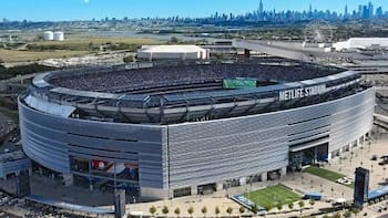 El calor, un césped cuestionado y un estadio abierto: las condiciones del MetLife que pueden influir en la final
