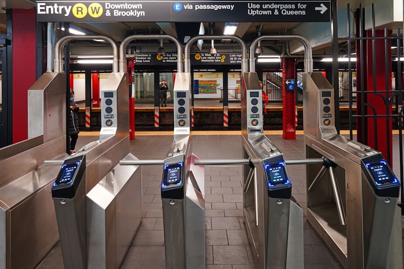 La Metropolitan Transport Authority (MTA) se suma a la oleada de mejoras tecnológicas ahora en su red subterránea. Foto: Shutterstock.