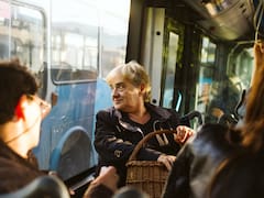 Se terminan los viajes de pie: el Metrobús ya no permite que los pasajeros viajen sin sentarse en estas unidades y habrá sanciones por incumplir