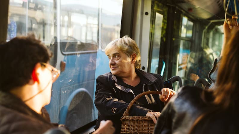Pasajeros del Metrobús en México