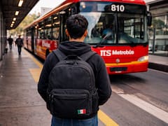 Ya no se puede viajar de pie en el Metrobús: impiden ir parados en estas unidades y habrá penalizaciones para quienes no respeten