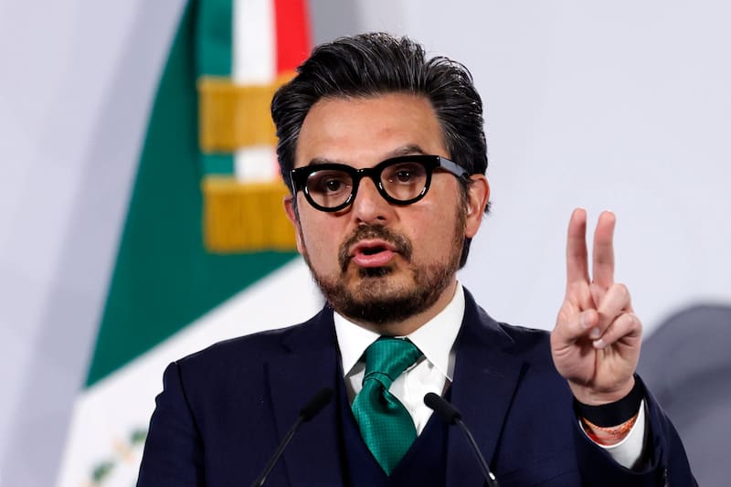 De aprobarse la ley, los mexicanos trabajarán dos horas menos a partir del 2027.