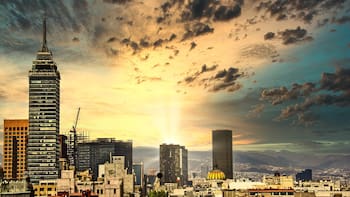 Japan Credit Ratings mantiene calificación de México, pero advierte riesgo por Pemex