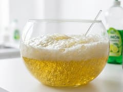 Mezclar agua oxigenada y detergente: para qué sirve y por qué lo recomiendan