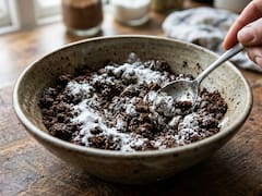 Mezclar bicarbonato de sodio con café: para qué sirve y por qué lo recomiendan tanto