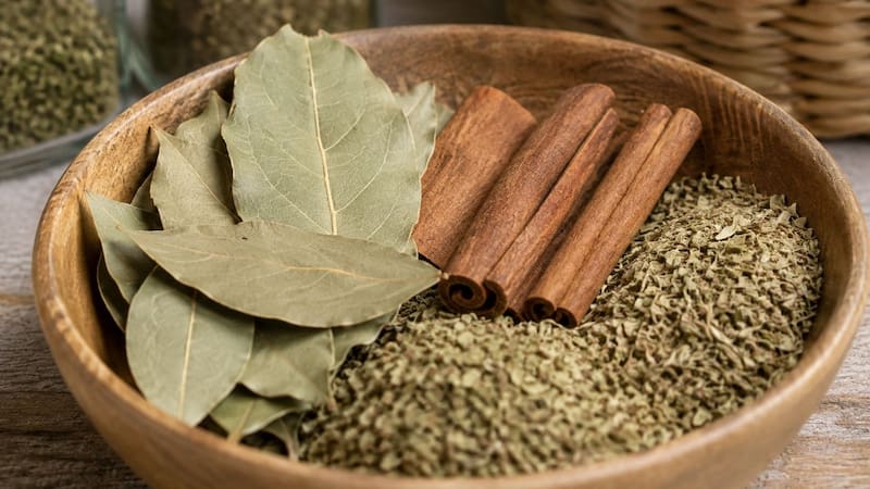 Muchas personas la utilizan por su aroma y por las propiedades que tradicionalmente se les atribuyen.
