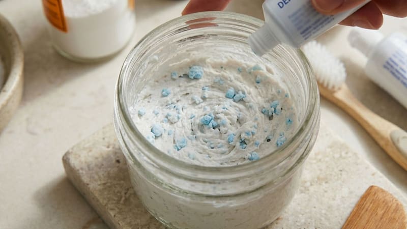 Mezclar pasta dental con bicarbonato, para qué sirve y qué beneficios tiene
Fuente: IA