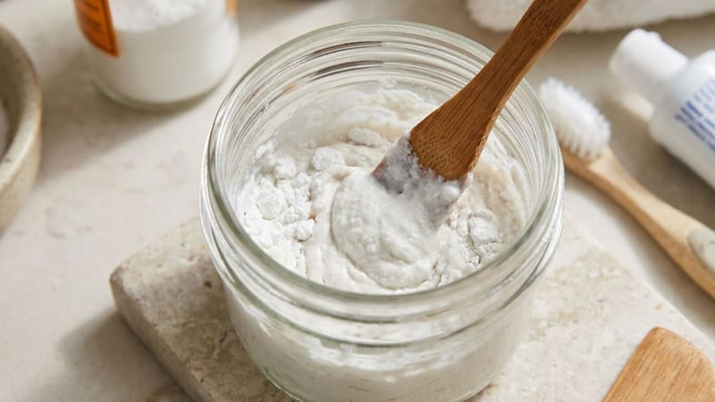 Mezclar pasta dental con bicarbonato, para qué sirve y qué beneficios tiene
Fuente: IA