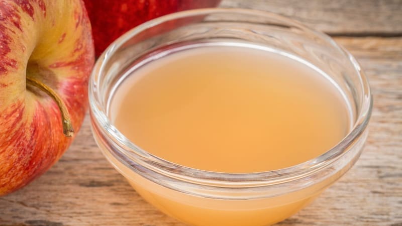 Mezclar vinagre con agua oxigenada: por qué recomiendan hacerlo y para qué sirve