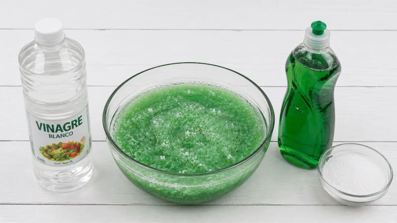 Mezclar vinagre con detergente y sal: para qué sirve y por qué lo recomiendan
Fuente: IA