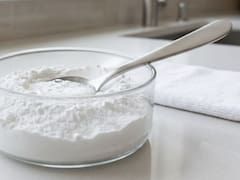 Mezclar vinagre blanco con el bicarbonato: por qué recomiendan hacerlo y para qué sirve