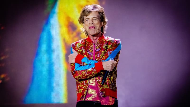 Mick Jagger mantiene una exigente rutina física para afrontar sus presentaciones.