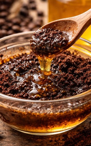 Mezcla de miel y café molido: para qué sirve y por qué la recomiendan